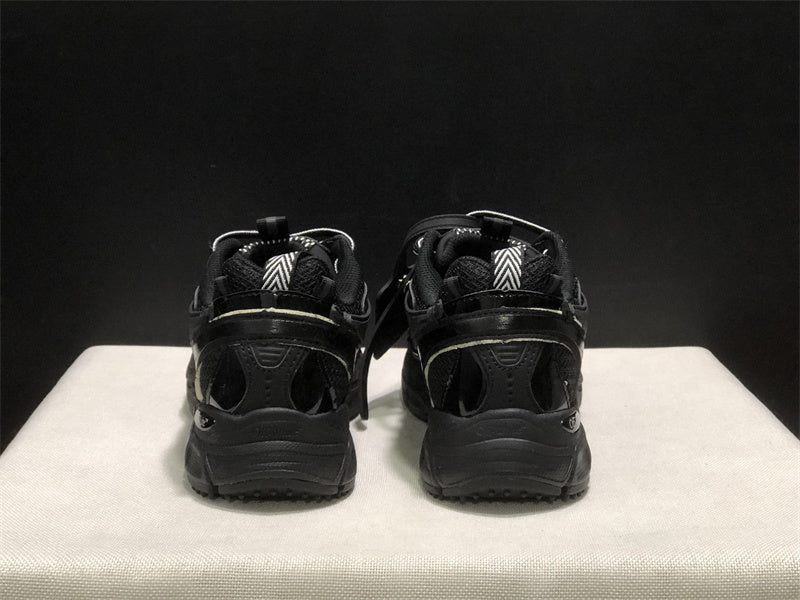 Off White Be Right Back