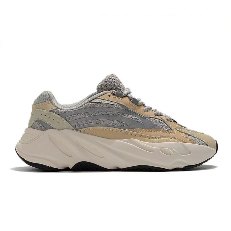 Adidas Yeezy 700
