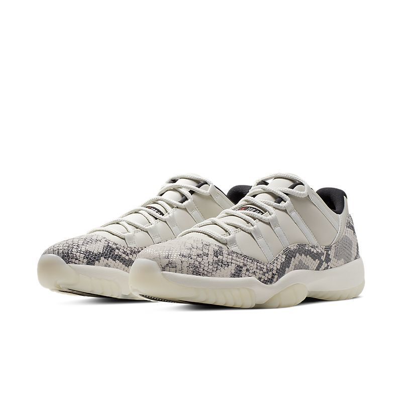 Nike  Air Jordan 11
