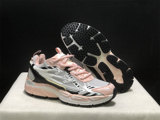 Off White Be Right Back