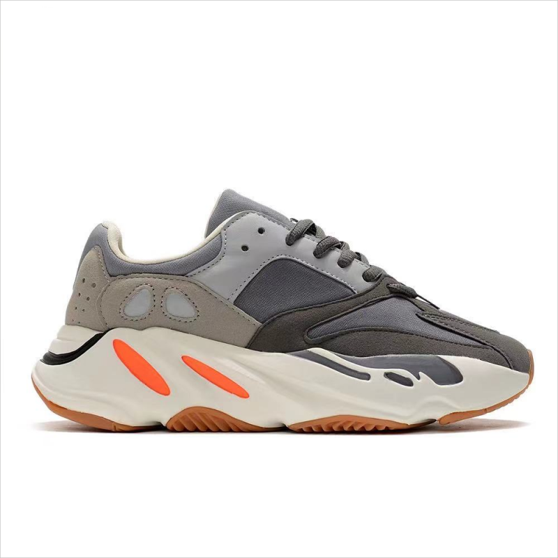 Adidas Yeezy 700