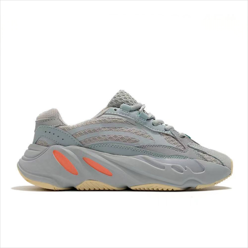 Adidas Yeezy 700