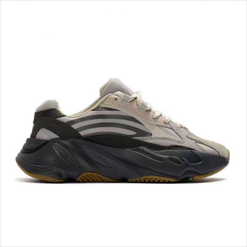 Adidas Yeezy 700