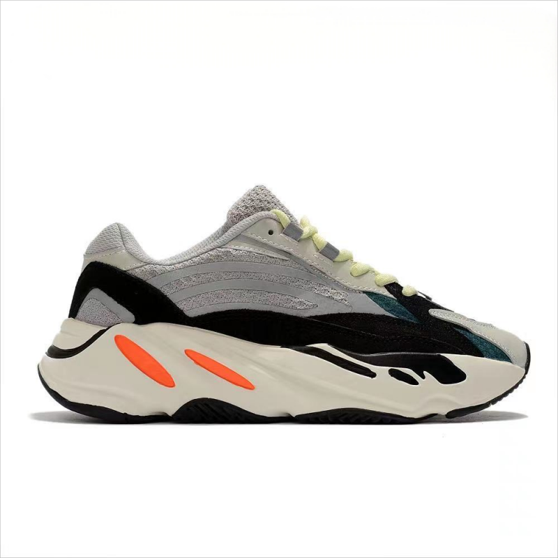 Adidas Yeezy 700