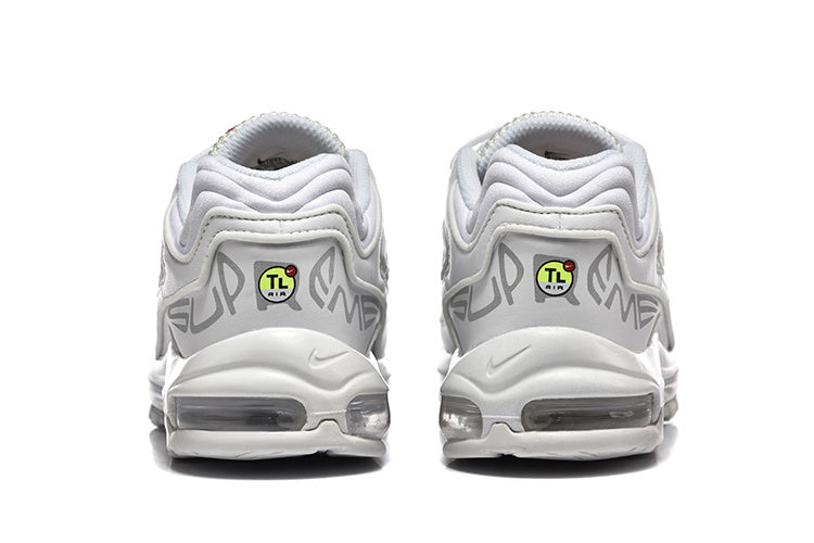 Nike Air Max 98 x Supreme