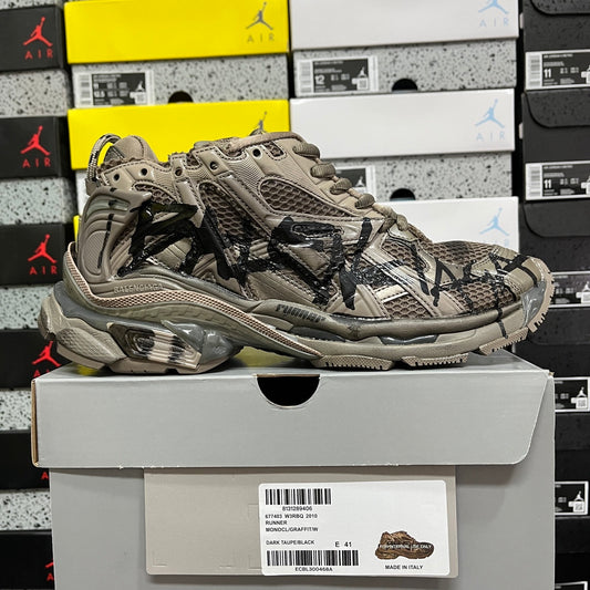 Balenciaga Runner